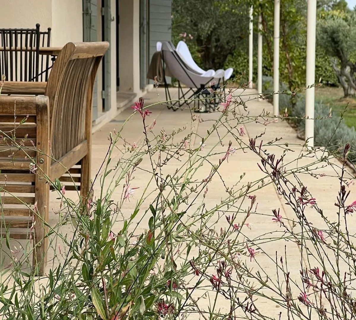 Holiday home Ecolodge Romantique Proche Lourmarin Piscine Privee Borne Recharge Puyvert