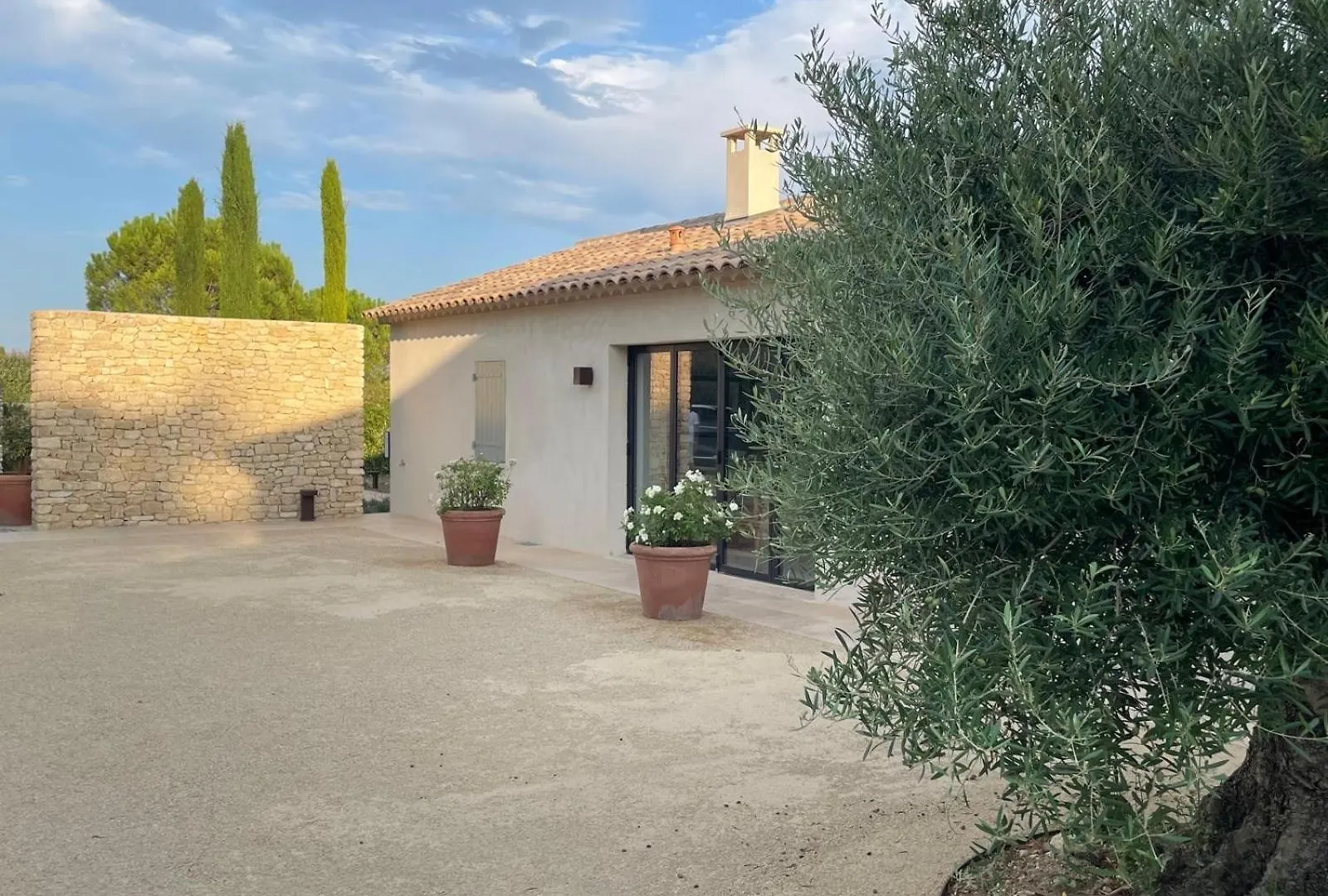 Ecolodge Romantique Proche Lourmarin Piscine Privee Borne Recharge Puyvert 0*,