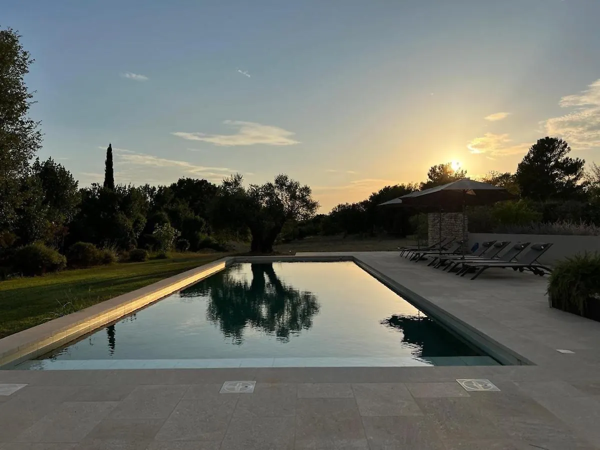 Ecolodge Romantique Proche Lourmarin Piscine Privee Borne Recharge Puyvert
